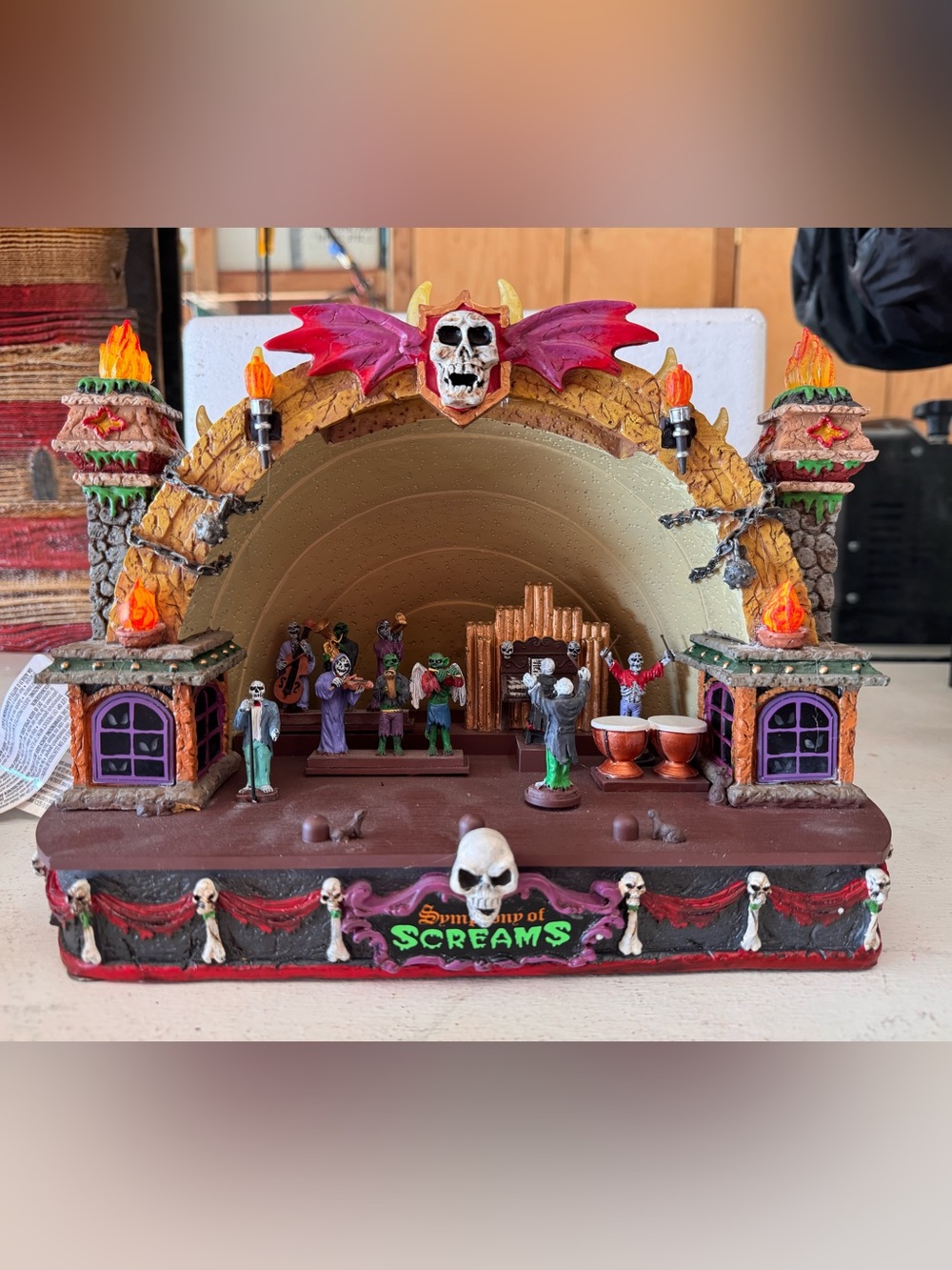 Lemax Spooky town Symphony of Screams